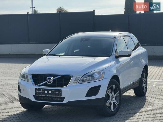 Белый Вольво ХС60, объемом двигателя 2.4 л и пробегом 240 тыс. км за 13999 $, фото 7 на Automoto.ua