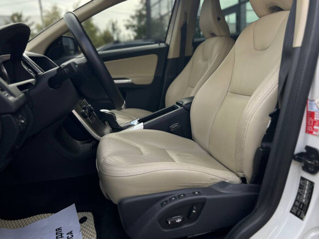 Белый Вольво ХС60, объемом двигателя 2.4 л и пробегом 320 тыс. км за 16200 $, фото 7 на Automoto.ua