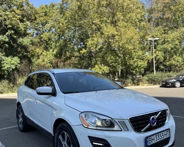 Белый Вольво ХС60, объемом двигателя 2.4 л и пробегом 164 тыс. км за 17000 $, фото 8 на Automoto.ua