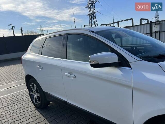 Белый Вольво ХС60, объемом двигателя 2.4 л и пробегом 240 тыс. км за 13999 $, фото 12 на Automoto.ua