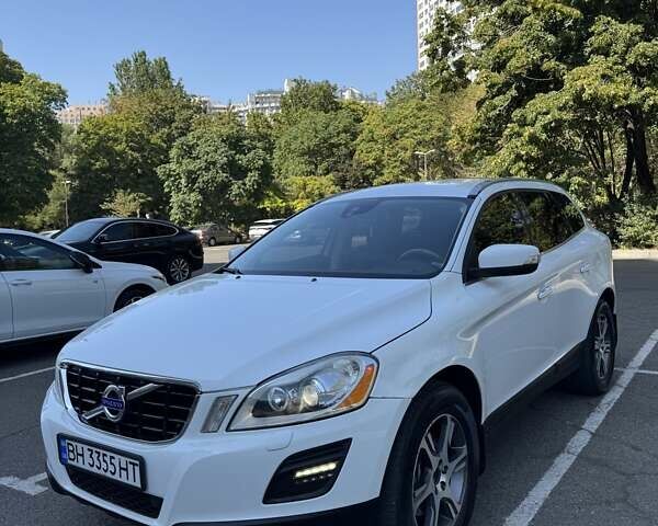Белый Вольво ХС60, объемом двигателя 2.4 л и пробегом 164 тыс. км за 17000 $, фото 5 на Automoto.ua