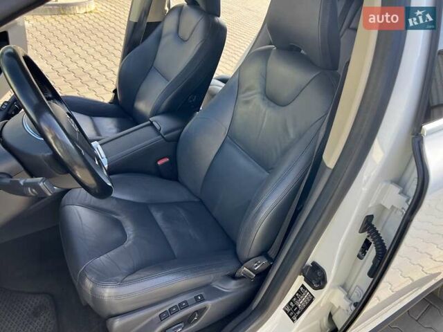 Белый Вольво ХС60, объемом двигателя 2.4 л и пробегом 240 тыс. км за 13999 $, фото 40 на Automoto.ua