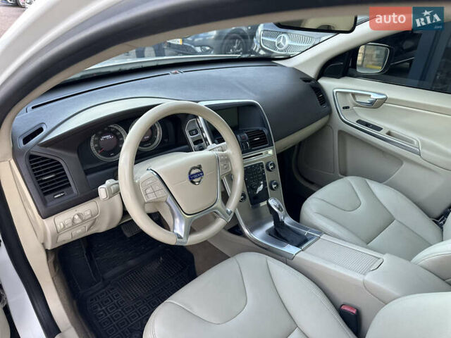 Белый Вольво ХС60, объемом двигателя 3.2 л и пробегом 243 тыс. км за 14288 $, фото 13 на Automoto.ua