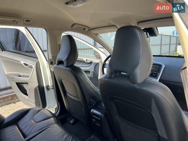 Белый Вольво ХС60, объемом двигателя 2.4 л и пробегом 240 тыс. км за 13999 $, фото 47 на Automoto.ua