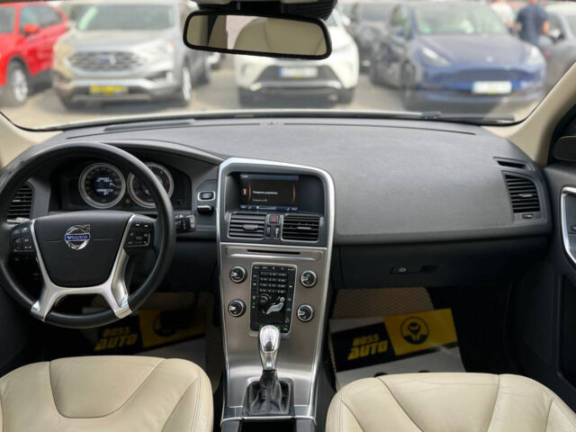 Белый Вольво ХС60, объемом двигателя 2.4 л и пробегом 320 тыс. км за 16200 $, фото 8 на Automoto.ua