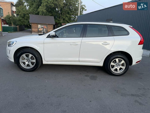 Белый Вольво ХС60, объемом двигателя 1.98 л и пробегом 480 тыс. км за 9350 $, фото 2 на Automoto.ua