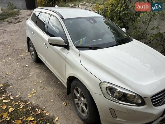 Білий Вольво ХС60, об'ємом двигуна 2 л та пробігом 122 тис. км за 17400 $, фото 2 на Automoto.ua