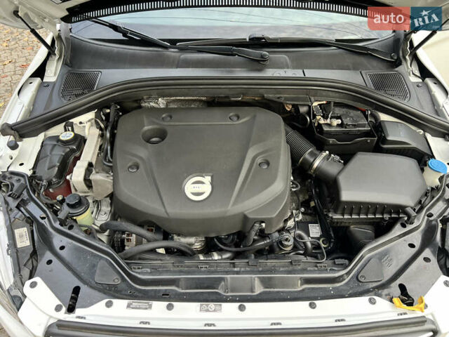 Белый Вольво ХС60, объемом двигателя 2 л и пробегом 238 тыс. км за 17500 $, фото 56 на Automoto.ua