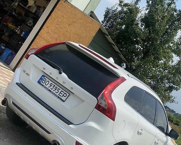Белый Вольво ХС60, объемом двигателя 2 л и пробегом 148 тыс. км за 14499 $, фото 10 на Automoto.ua
