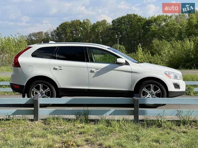 Білий Вольво ХС60, об'ємом двигуна 2.4 л та пробігом 208 тис. км за 18600 $, фото 6 на Automoto.ua