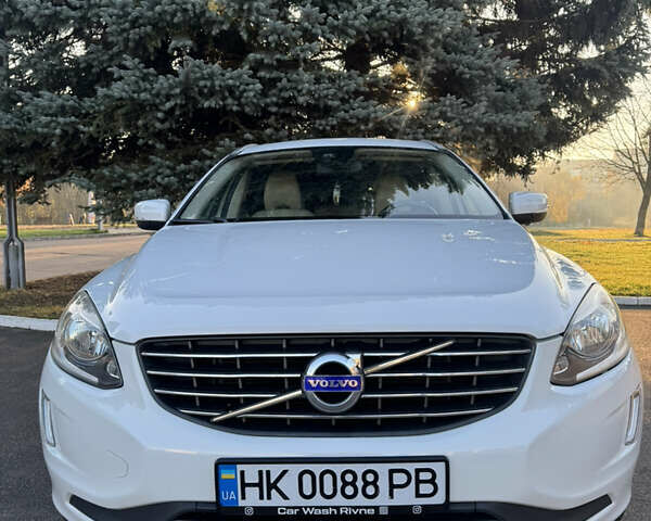 Білий Вольво ХС60, об'ємом двигуна 3 л та пробігом 202 тис. км за 14200 $, фото 16 на Automoto.ua