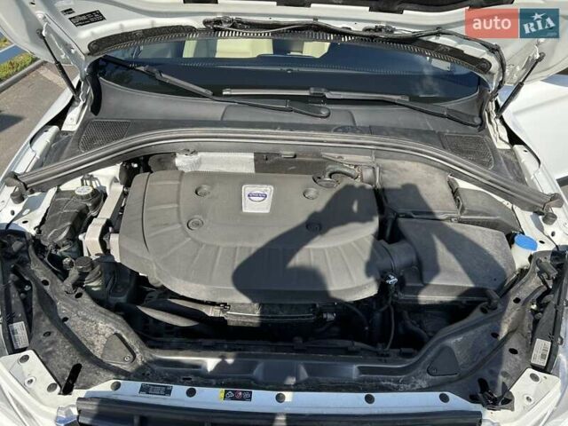 Білий Вольво ХС60, об'ємом двигуна 2.4 л та пробігом 208 тис. км за 18600 $, фото 23 на Automoto.ua