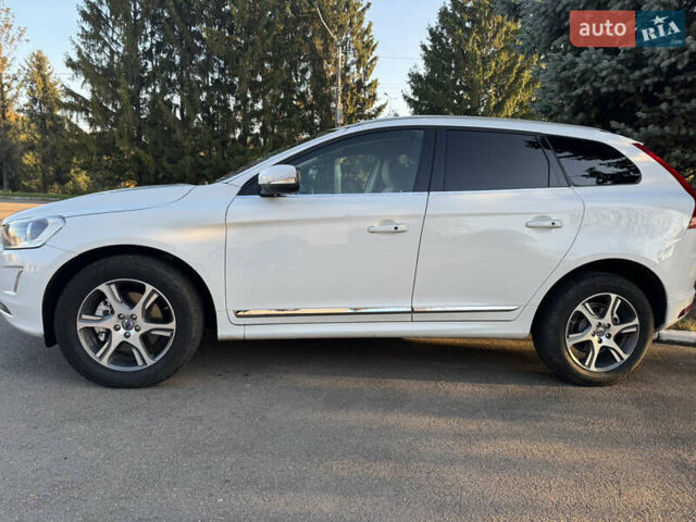 Білий Вольво ХС60, об'ємом двигуна 3 л та пробігом 202 тис. км за 14200 $, фото 4 на Automoto.ua