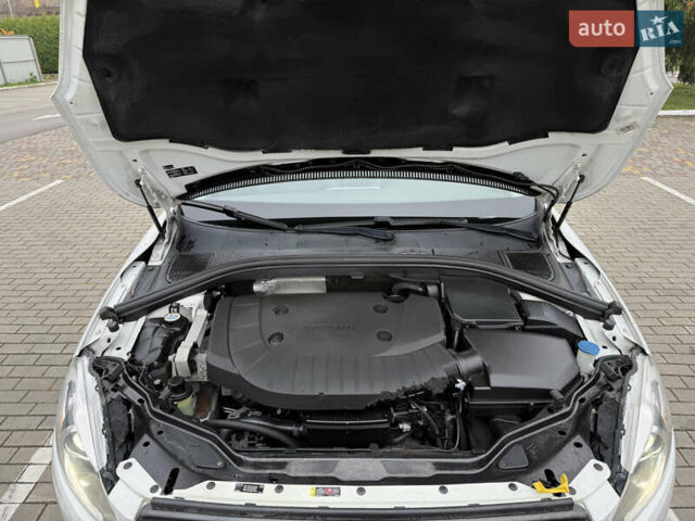 Белый Вольво ХС60, объемом двигателя 2.4 л и пробегом 288 тыс. км за 18700 $, фото 22 на Automoto.ua