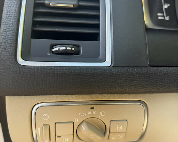 Білий Вольво ХС60, об'ємом двигуна 3 л та пробігом 202 тис. км за 14200 $, фото 27 на Automoto.ua