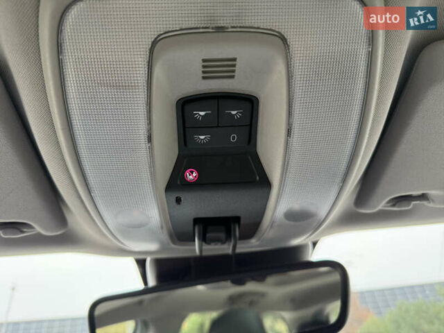 Белый Вольво ХС60, объемом двигателя 2.4 л и пробегом 288 тыс. км за 18700 $, фото 16 на Automoto.ua