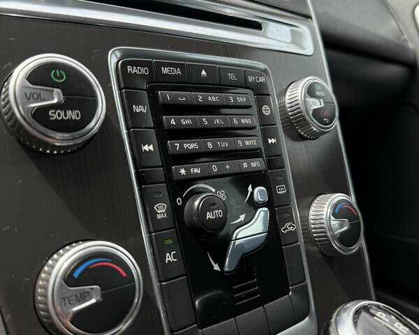 Белый Вольво ХС60, объемом двигателя 2.5 л и пробегом 145 тыс. км за 14999 $, фото 29 на Automoto.ua