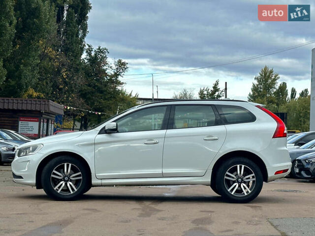 Белый Вольво ХС60, объемом двигателя 2.4 л и пробегом 244 тыс. км за 18500 $, фото 1 на Automoto.ua