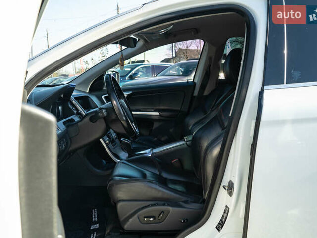 Білий Вольво ХС60, об'ємом двигуна 2.4 л та пробігом 110 тис. км за 23900 $, фото 13 на Automoto.ua