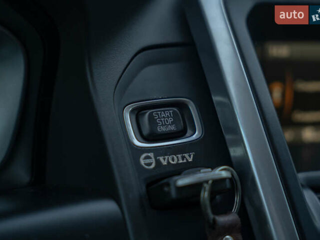 Білий Вольво ХС60, об'ємом двигуна 2.4 л та пробігом 110 тис. км за 23900 $, фото 24 на Automoto.ua