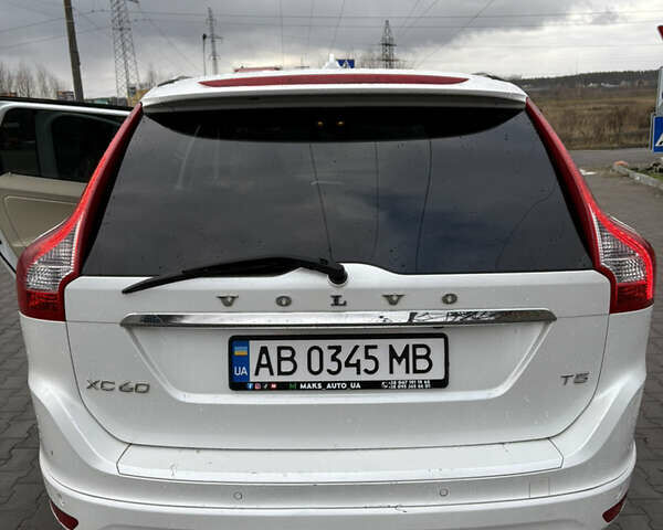 Белый Вольво ХС60, объемом двигателя 2 л и пробегом 194 тыс. км за 17500 $, фото 3 на Automoto.ua