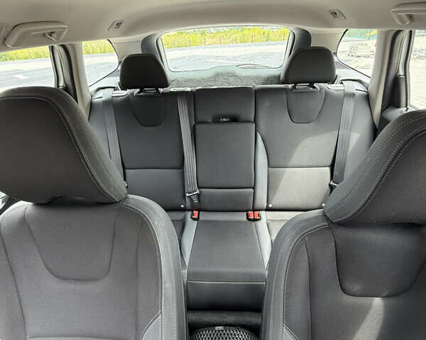 Белый Вольво ХС60, объемом двигателя 2.5 л и пробегом 145 тыс. км за 14999 $, фото 30 на Automoto.ua