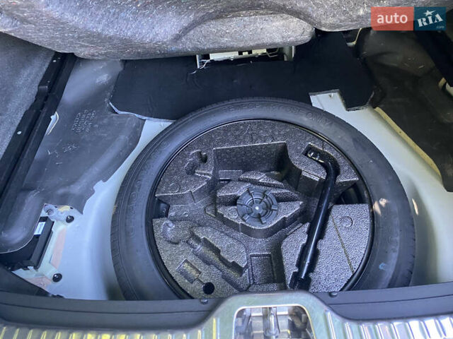 Белый Вольво ХС60, объемом двигателя 2 л и пробегом 155 тыс. км за 16800 $, фото 35 на Automoto.ua