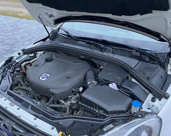 Белый Вольво ХС60, объемом двигателя 2 л и пробегом 310 тыс. км за 17700 $, фото 37 на Automoto.ua