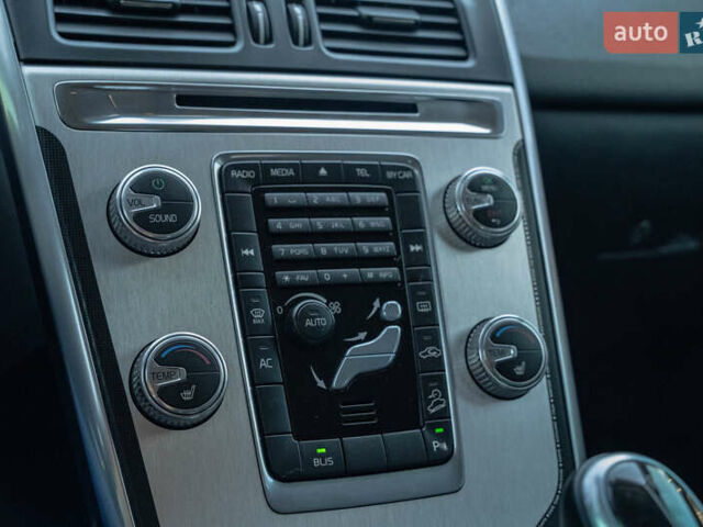 Білий Вольво ХС60, об'ємом двигуна 2.4 л та пробігом 110 тис. км за 23900 $, фото 26 на Automoto.ua