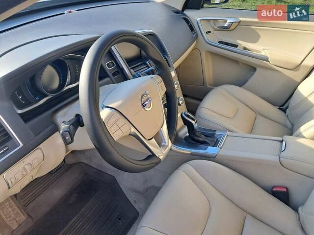 Білий Вольво ХС60, об'ємом двигуна 3 л та пробігом 190 тис. км за 14500 $, фото 12 на Automoto.ua