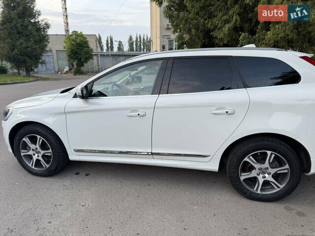 Білий Вольво ХС60, об'ємом двигуна 3 л та пробігом 200 тис. км за 14300 $, фото 16 на Automoto.ua