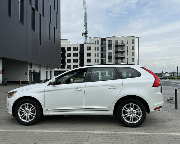 Белый Вольво ХС60, объемом двигателя 2.5 л и пробегом 145 тыс. км за 14999 $, фото 2 на Automoto.ua