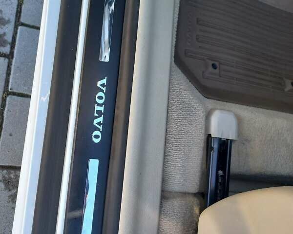 Белый Вольво ХС60, объемом двигателя 3 л и пробегом 190 тыс. км за 14900 $, фото 18 на Automoto.ua