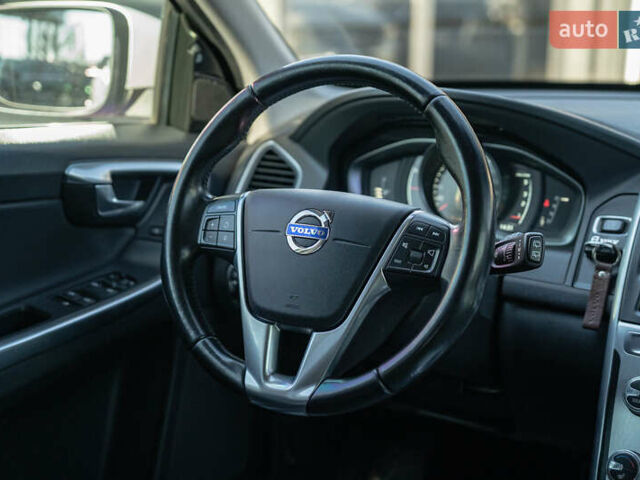 Білий Вольво ХС60, об'ємом двигуна 2.4 л та пробігом 110 тис. км за 23900 $, фото 19 на Automoto.ua