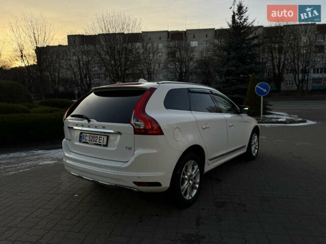 Белый Вольво ХС60, объемом двигателя 1.97 л и пробегом 196 тыс. км за 15300 $, фото 4 на Automoto.ua