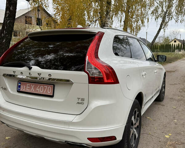 Белый Вольво ХС60, объемом двигателя 2.5 л и пробегом 252 тыс. км за 16500 $, фото 5 на Automoto.ua