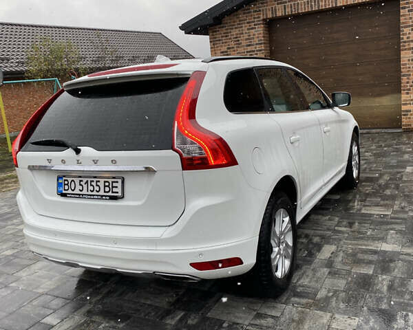 Белый Вольво ХС60, объемом двигателя 2 л и пробегом 310 тыс. км за 17700 $, фото 6 на Automoto.ua