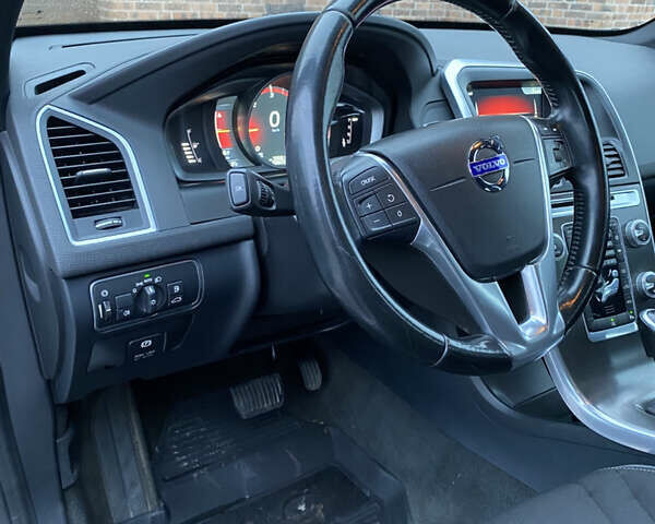 Белый Вольво ХС60, объемом двигателя 2 л и пробегом 310 тыс. км за 17700 $, фото 36 на Automoto.ua