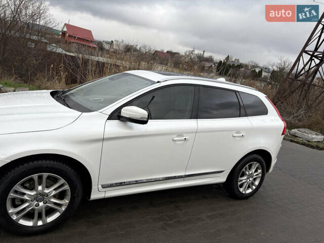 Белый Вольво ХС60, объемом двигателя 2 л и пробегом 194 тыс. км за 17500 $, фото 1 на Automoto.ua
