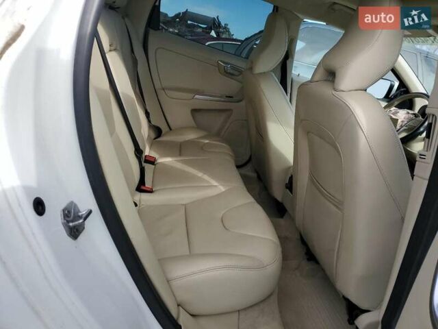 Белый Вольво ХС60, объемом двигателя 2.95 л и пробегом 59 тыс. км за 3000 $, фото 10 на Automoto.ua