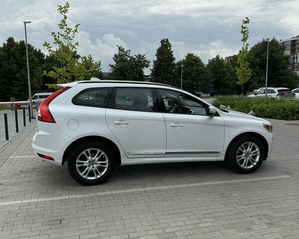 Белый Вольво ХС60, объемом двигателя 2.5 л и пробегом 145 тыс. км за 14999 $, фото 5 на Automoto.ua