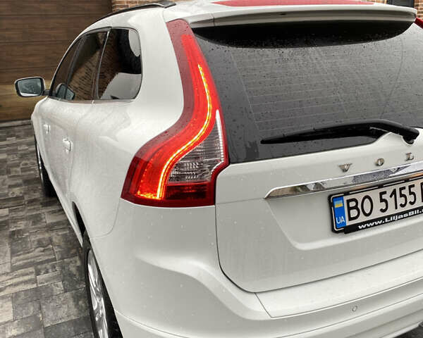 Белый Вольво ХС60, объемом двигателя 2 л и пробегом 310 тыс. км за 17700 $, фото 23 на Automoto.ua