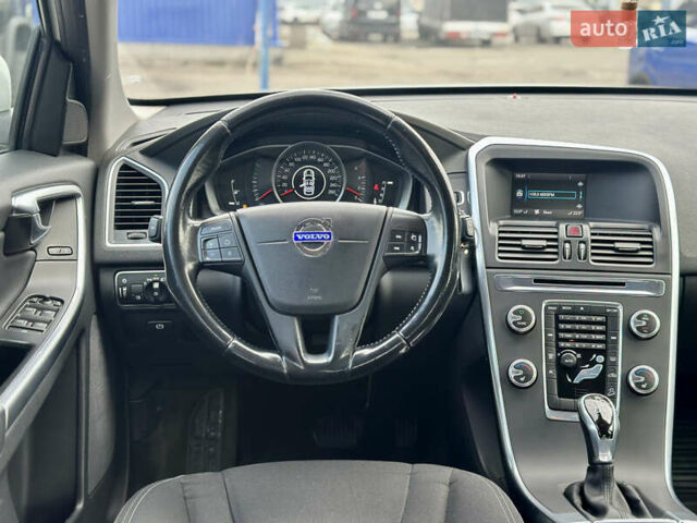 Белый Вольво ХС60, объемом двигателя 2.4 л и пробегом 244 тыс. км за 18500 $, фото 11 на Automoto.ua