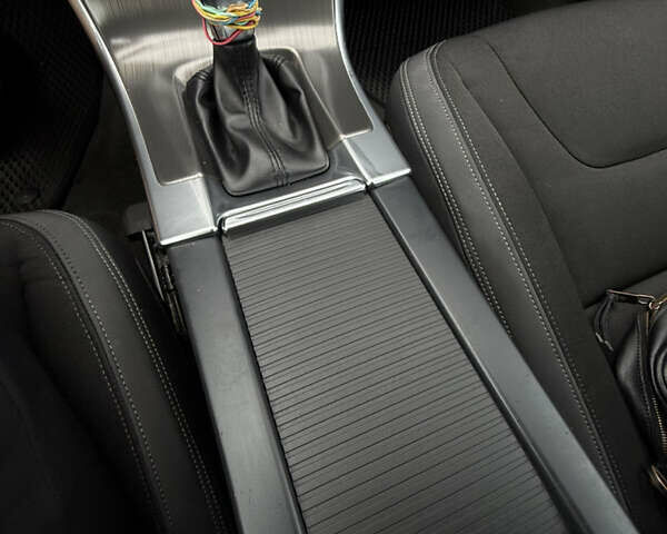 Белый Вольво ХС60, объемом двигателя 2.5 л и пробегом 145 тыс. км за 14999 $, фото 12 на Automoto.ua