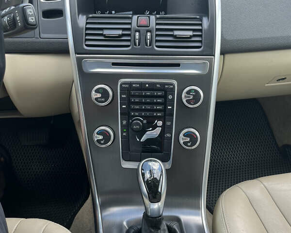 Белый Вольво ХС60, объемом двигателя 2.95 л и пробегом 125 тыс. км за 18500 $, фото 9 на Automoto.ua