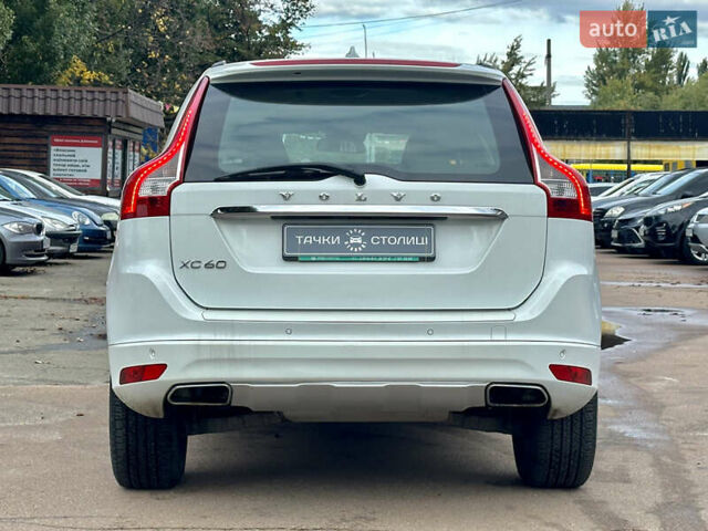 Белый Вольво ХС60, объемом двигателя 2.4 л и пробегом 244 тыс. км за 18500 $, фото 3 на Automoto.ua