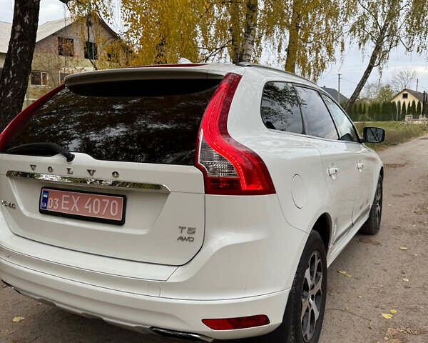 Белый Вольво ХС60, объемом двигателя 2.5 л и пробегом 252 тыс. км за 16500 $, фото 7 на Automoto.ua
