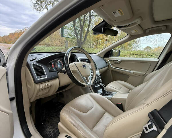 Белый Вольво ХС60, объемом двигателя 2.5 л и пробегом 252 тыс. км за 16500 $, фото 10 на Automoto.ua