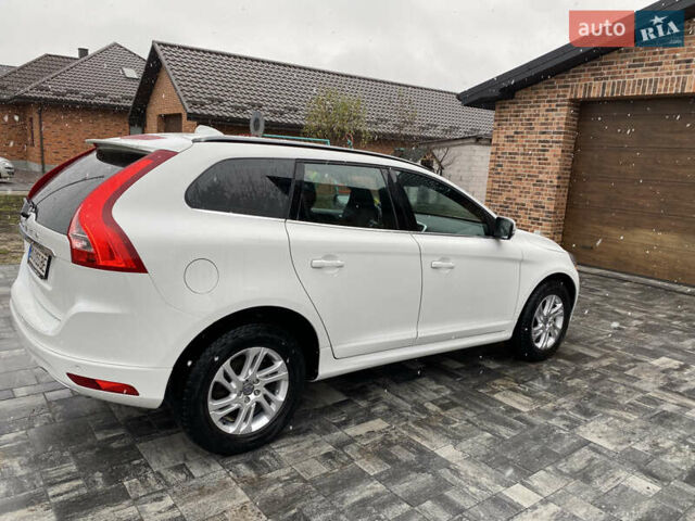 Белый Вольво ХС60, объемом двигателя 2 л и пробегом 310 тыс. км за 17700 $, фото 7 на Automoto.ua