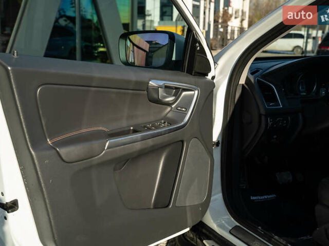 Білий Вольво ХС60, об'ємом двигуна 2.4 л та пробігом 110 тис. км за 23900 $, фото 31 на Automoto.ua